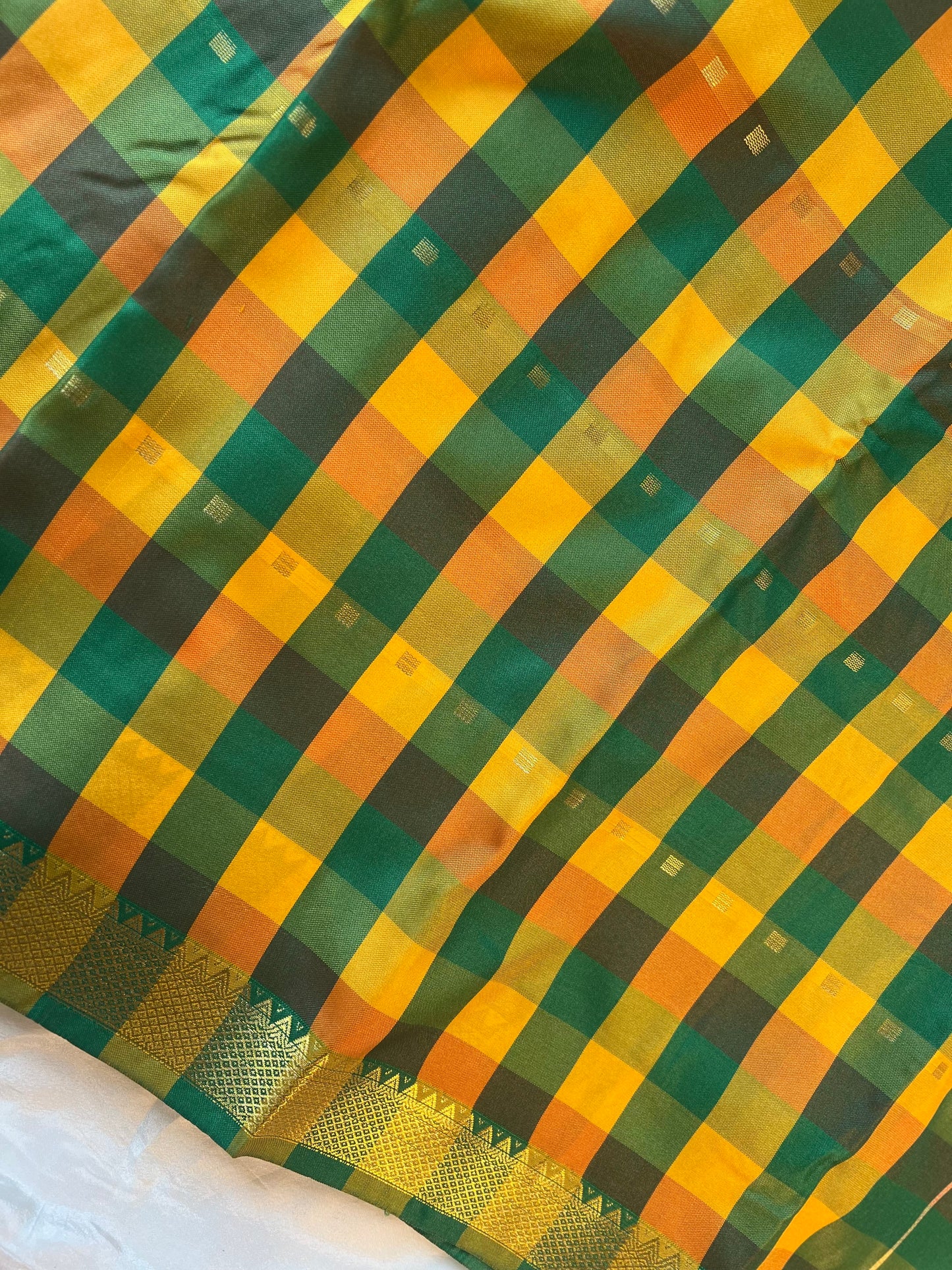 Radhai - Yellow Green