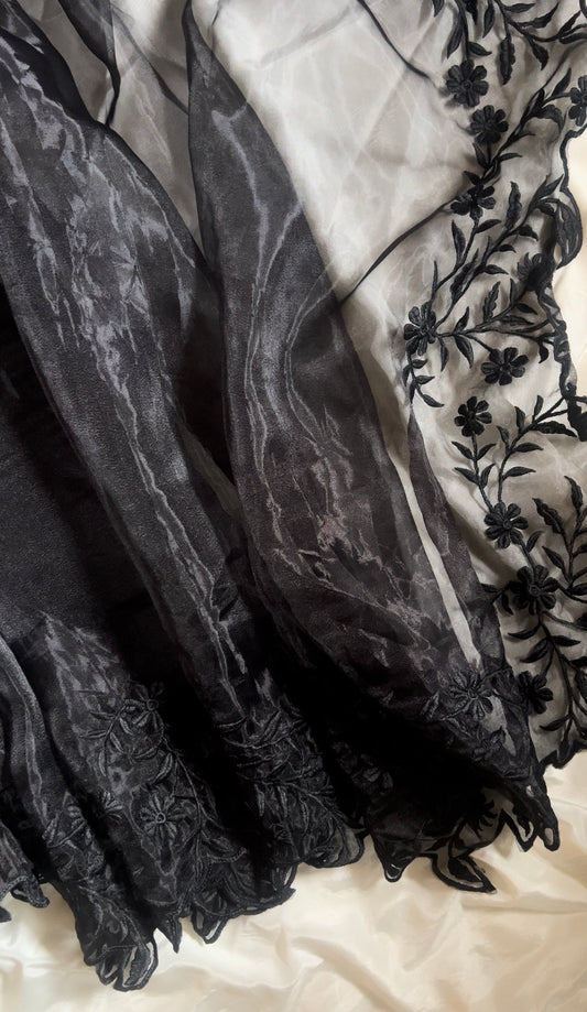 Valentine - Black - Kaarmugizh