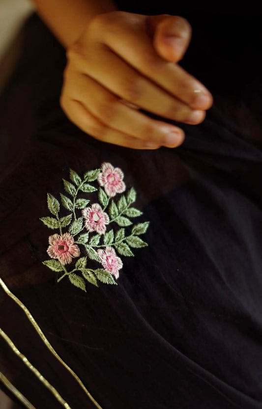 Malligai - Black - Kaarmugizh