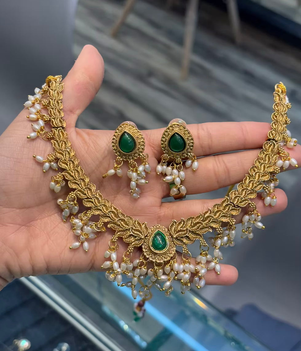 Necklace 01 - Kaarmugizh