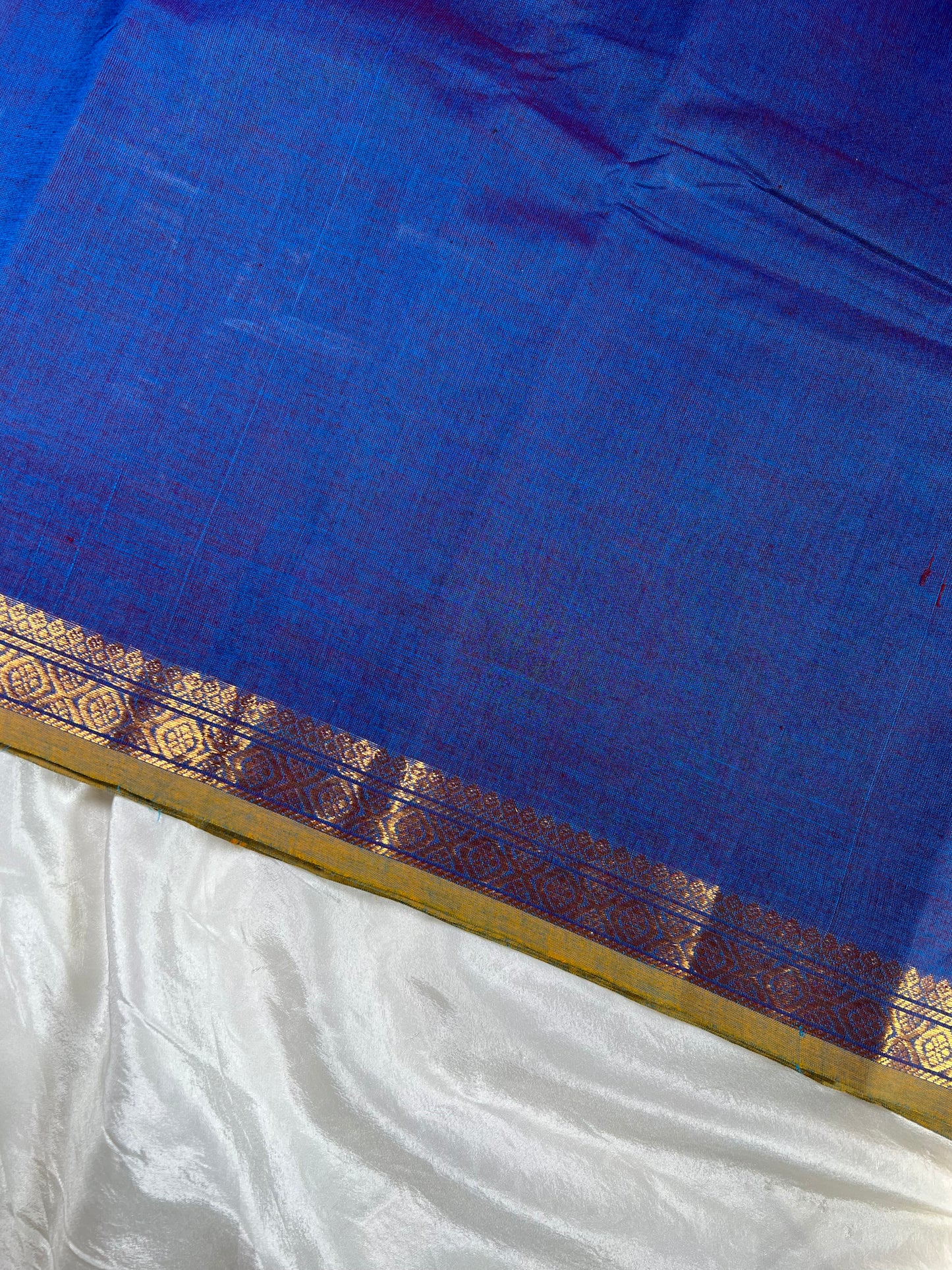 Iraivi - Blue