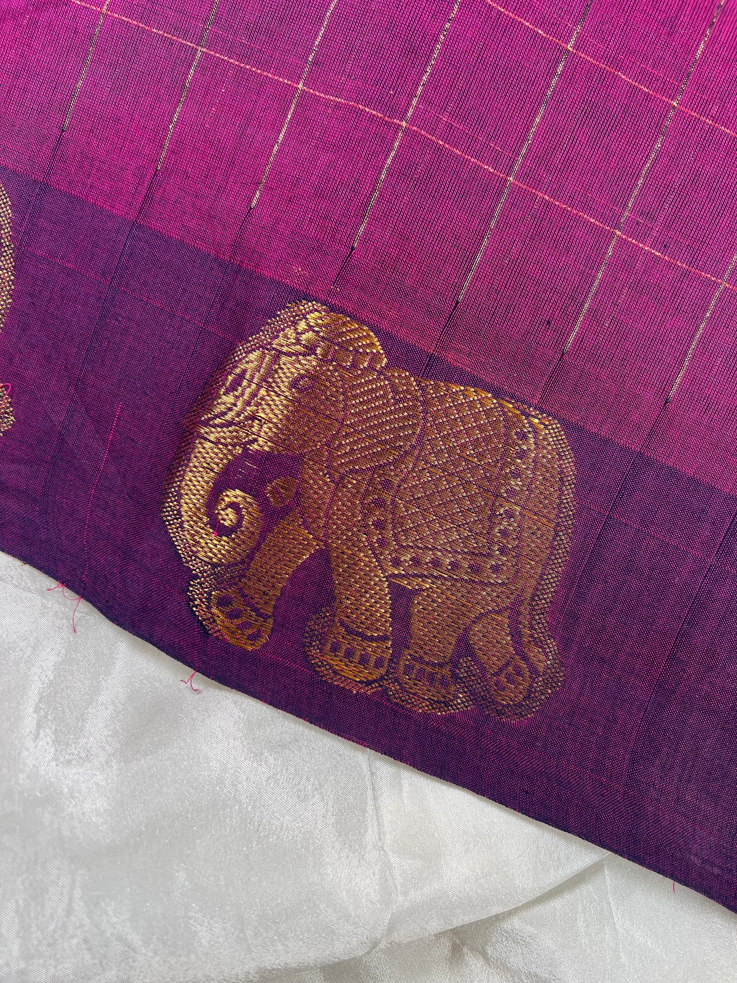 Iraivi checks - Magenta