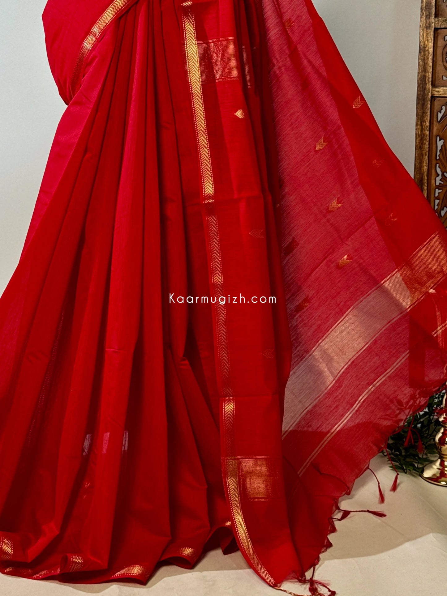 Aahana - Red