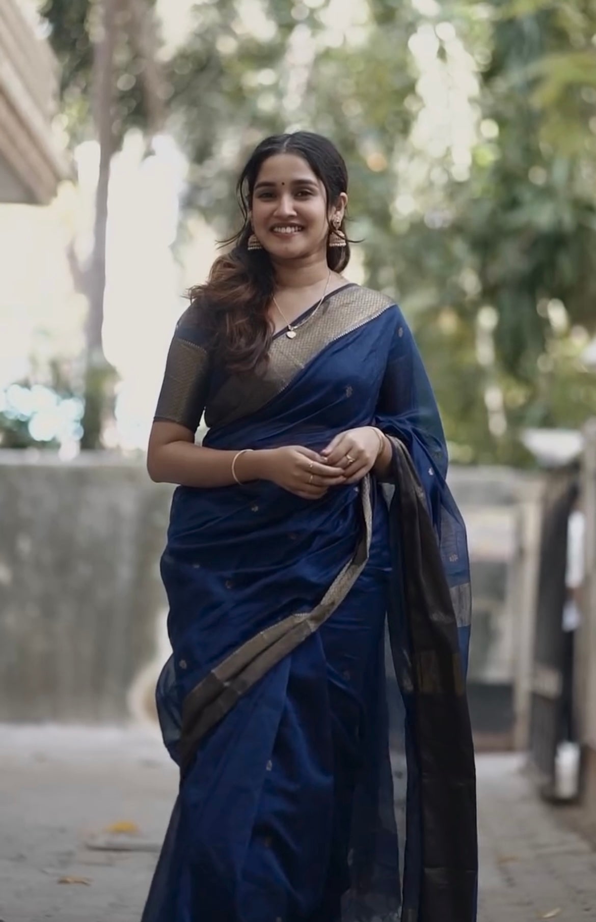 Azhagi by Anikha