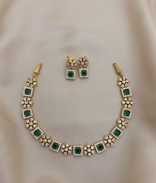 Diamond look choker - Kaarmugizh