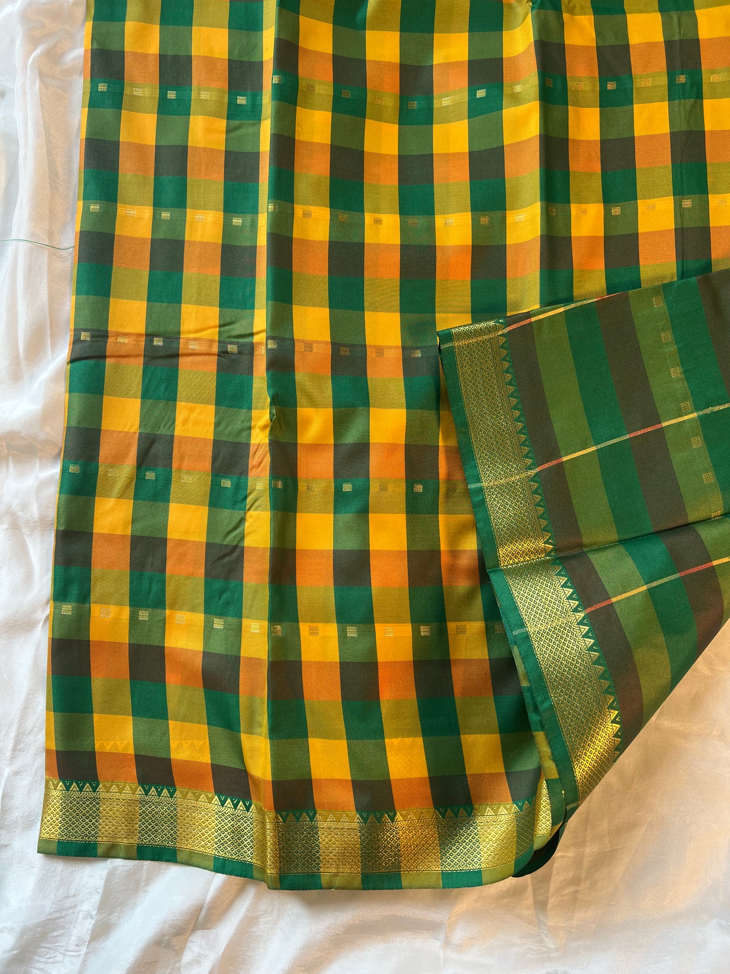 Radhai - Yellow Green