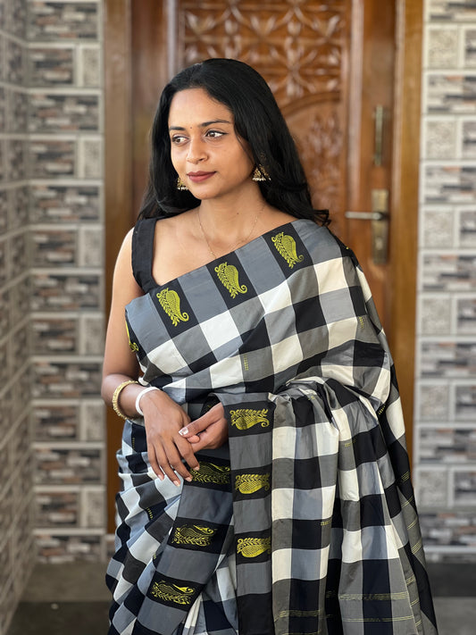 Saindhavi - Kaarmugizh