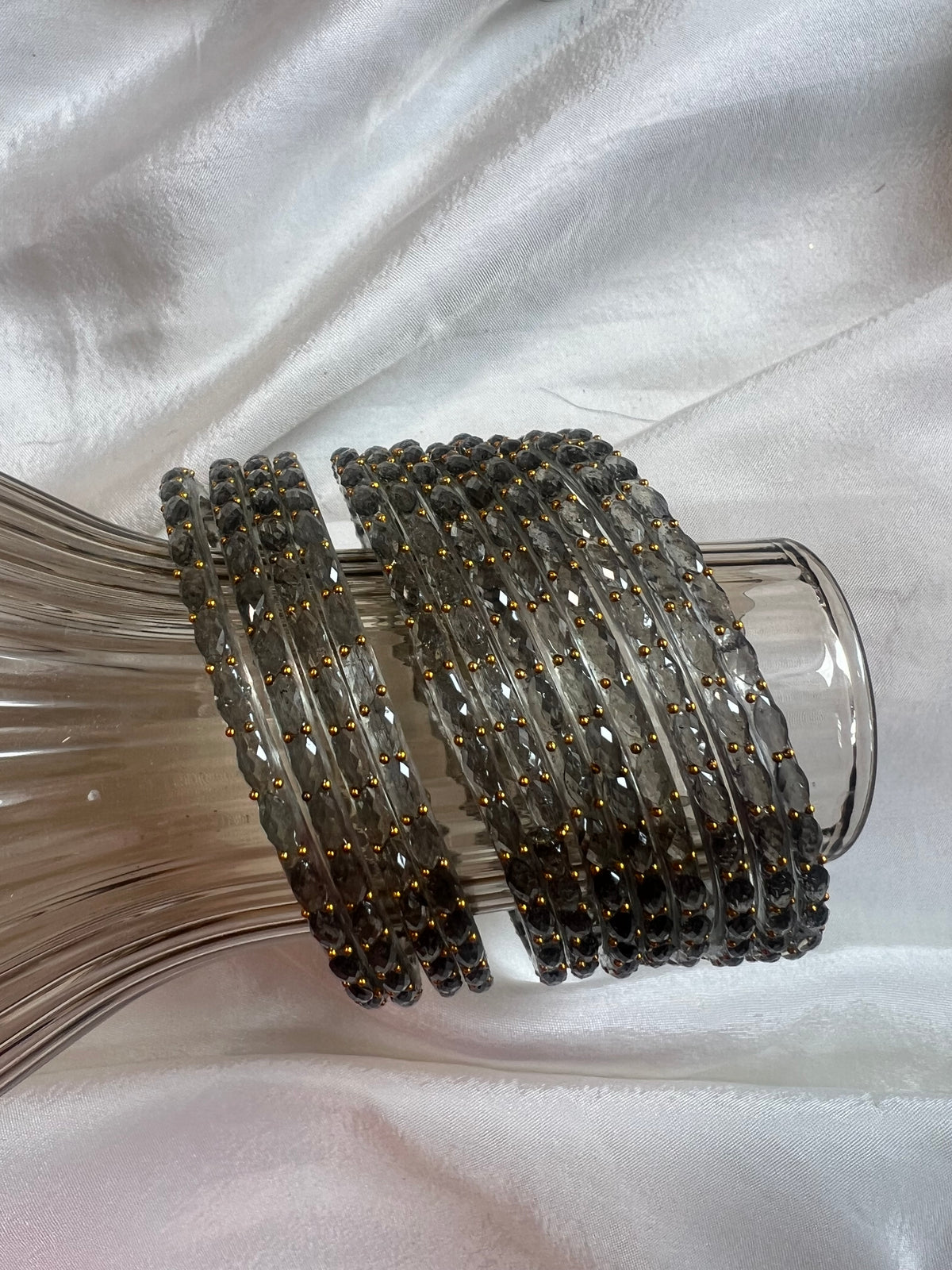 Raindrop glass bangle - Grey