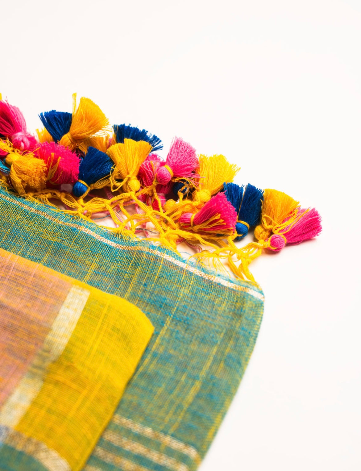 Minimalist-D08 - Kaarmugizh