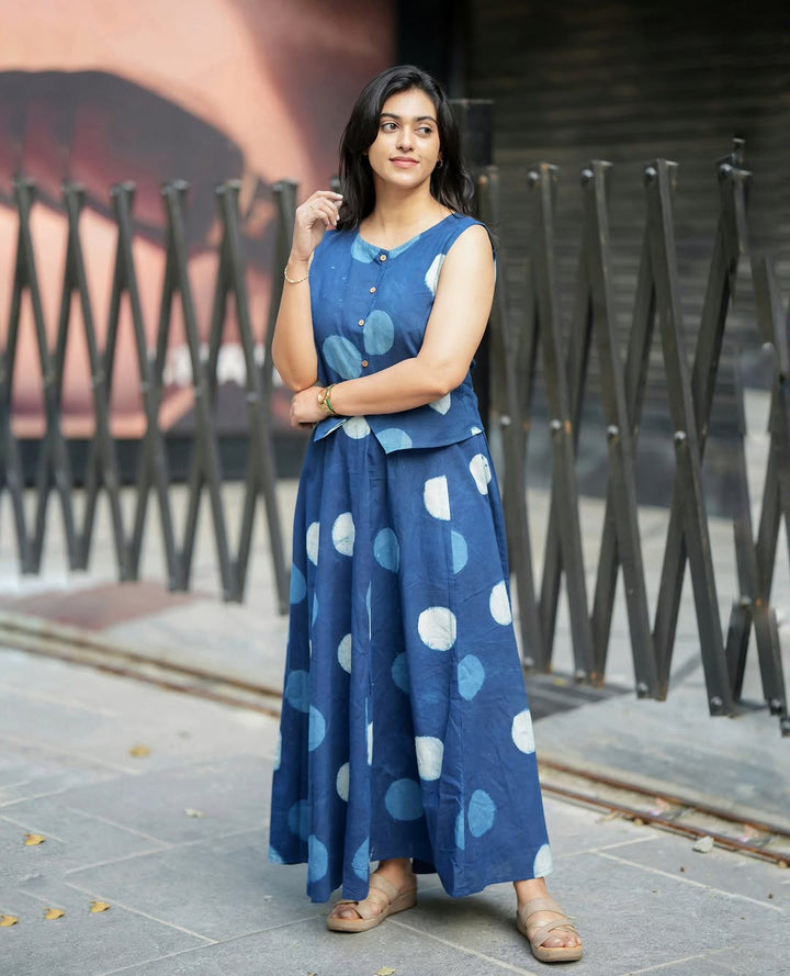 Indigo Printed Sleeveless Top with Flared Skirt Set - Kaarmugizh