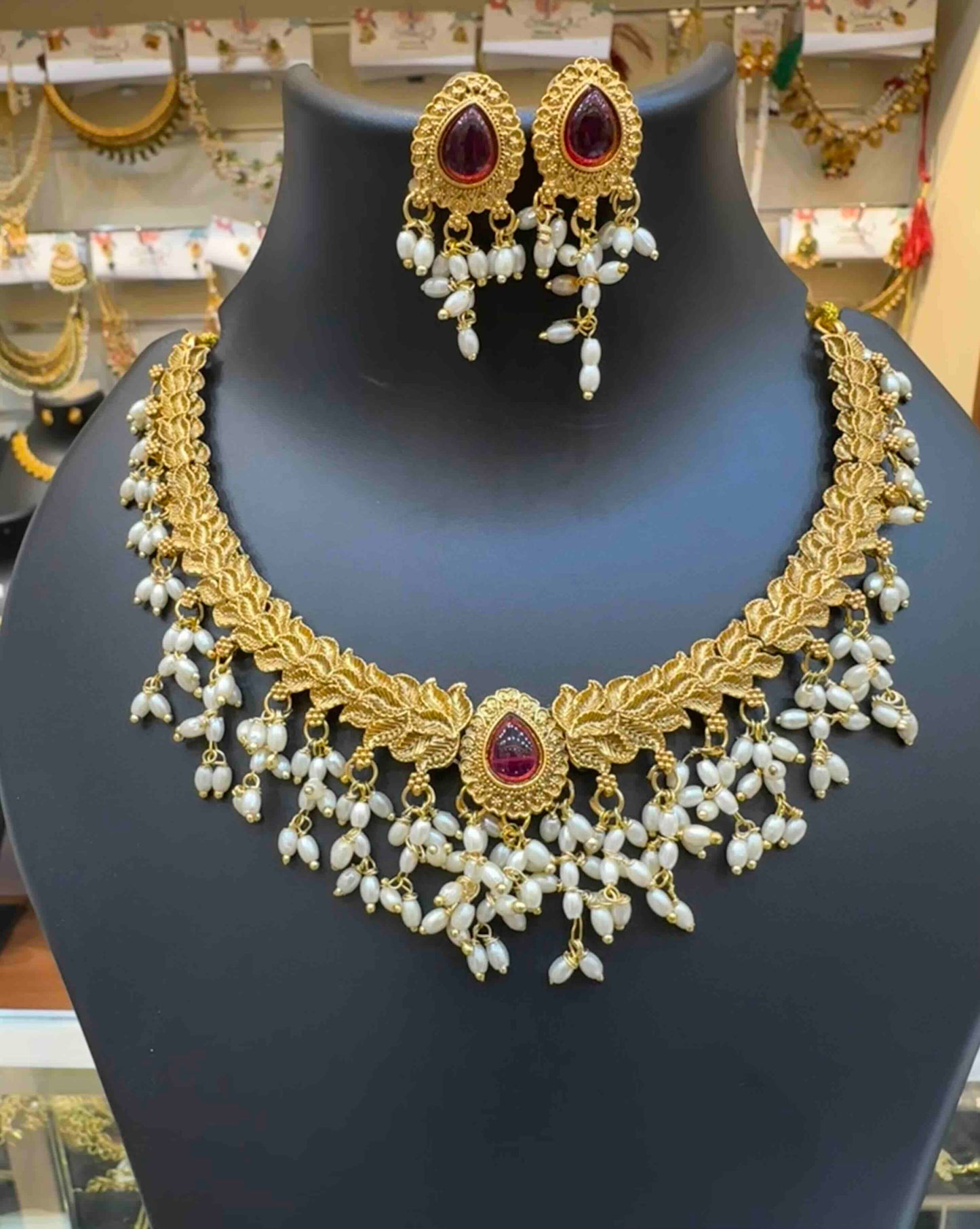 Necklace 01 - Kaarmugizh