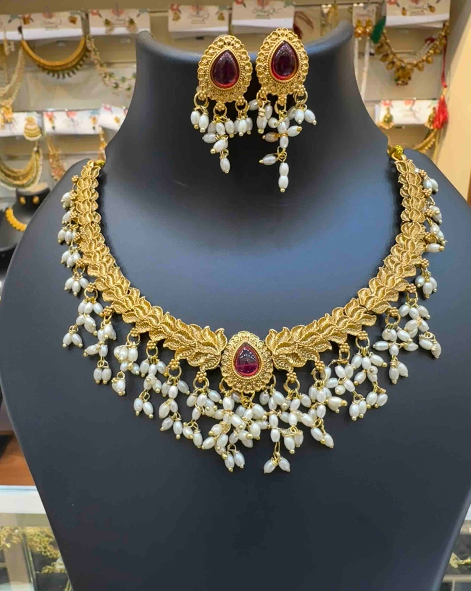 Necklace 01 - Kaarmugizh