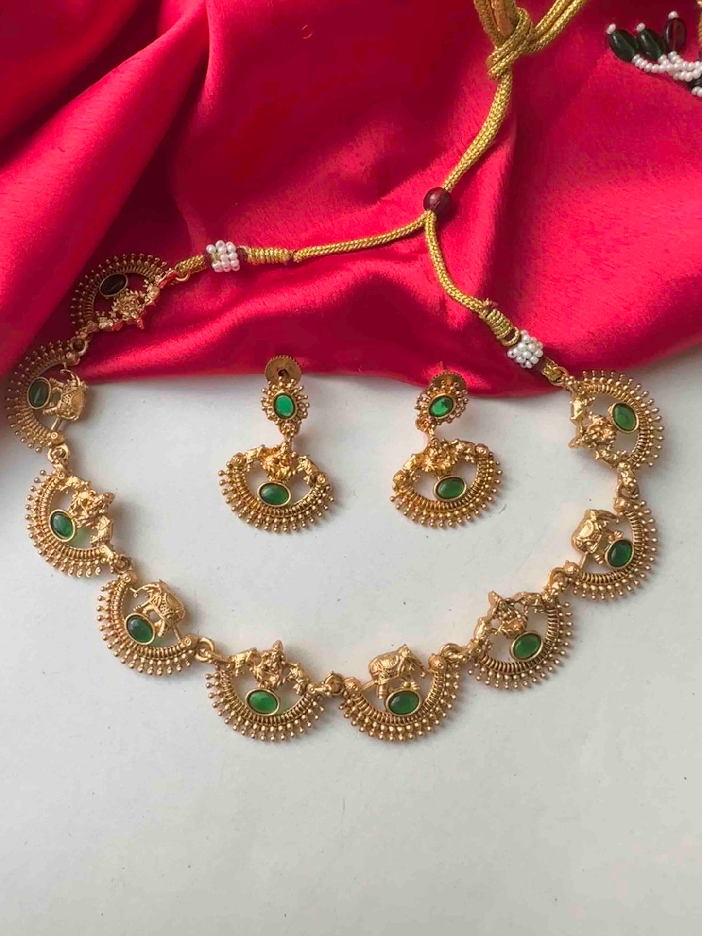 Necklace 02 - Kaarmugizh