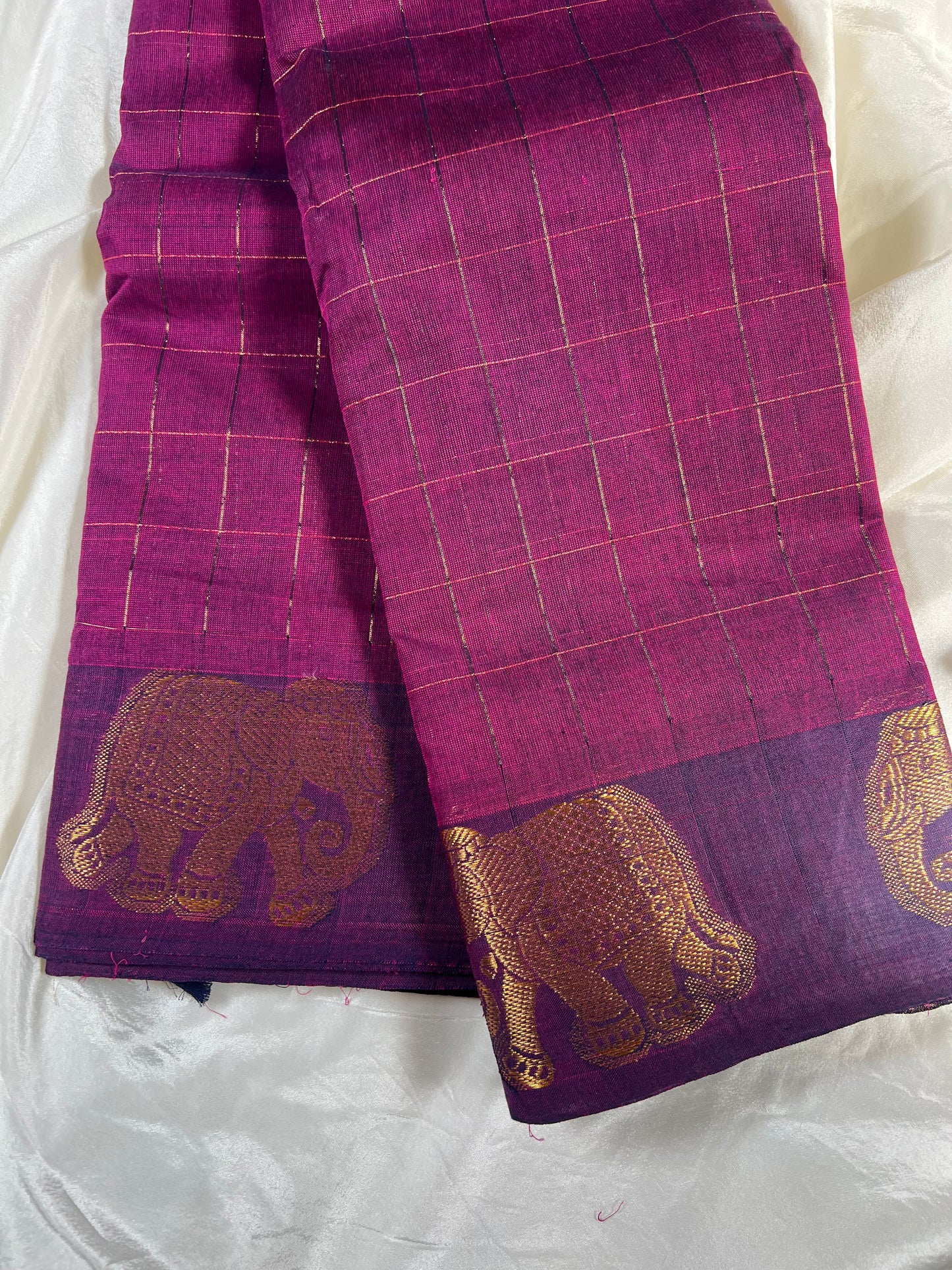 Iraivi checks - Magenta