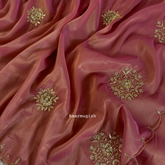 Love Loom - KA06 - Kaarmugizh