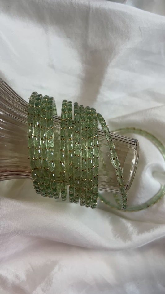 Raindrop glass bangle - light green