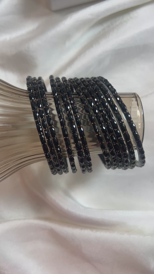 Raindrop glass bangle - Black