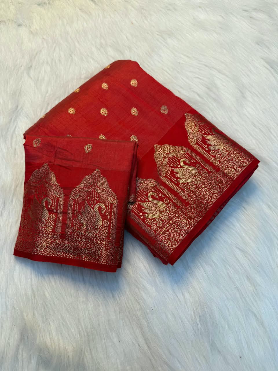 Iniya - Red