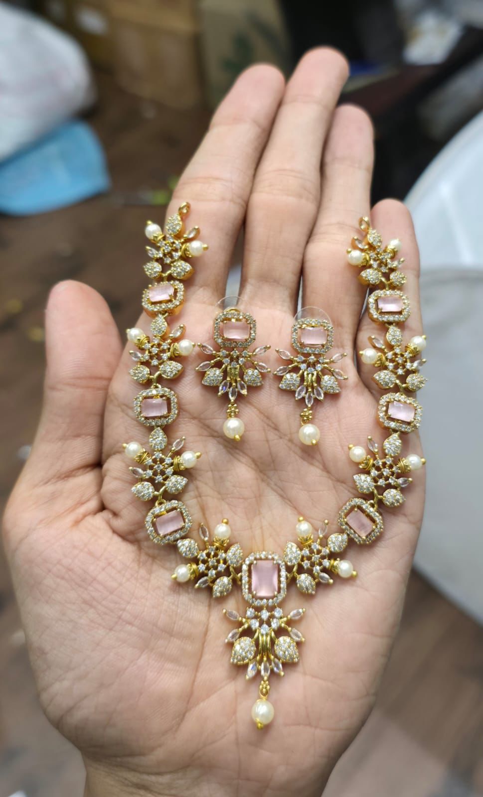 Necklace 04 - Kaarmugizh