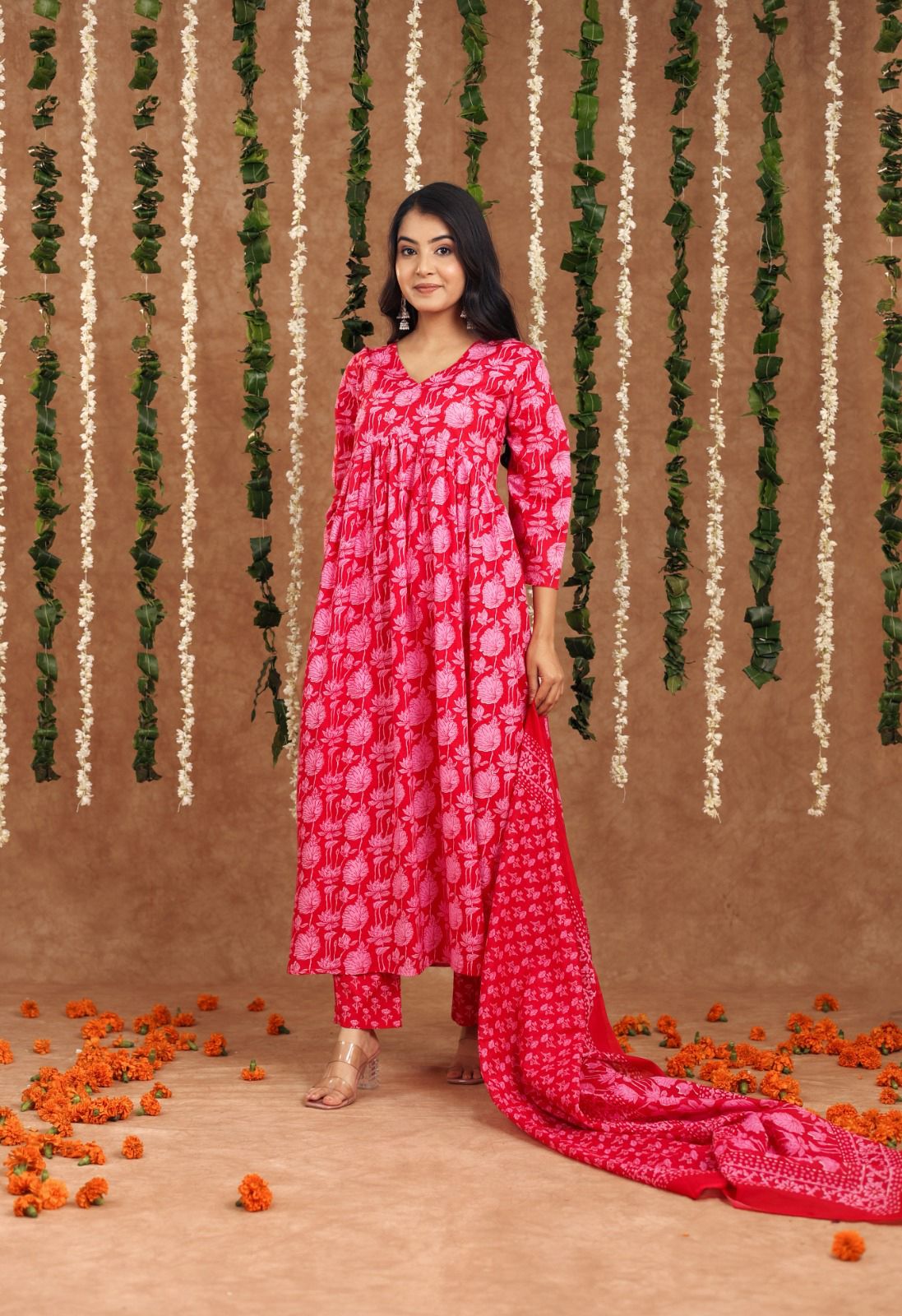 Vastrika - Kaarmugizh