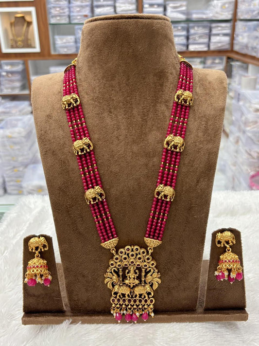Antique necklace - Kaarmugizh